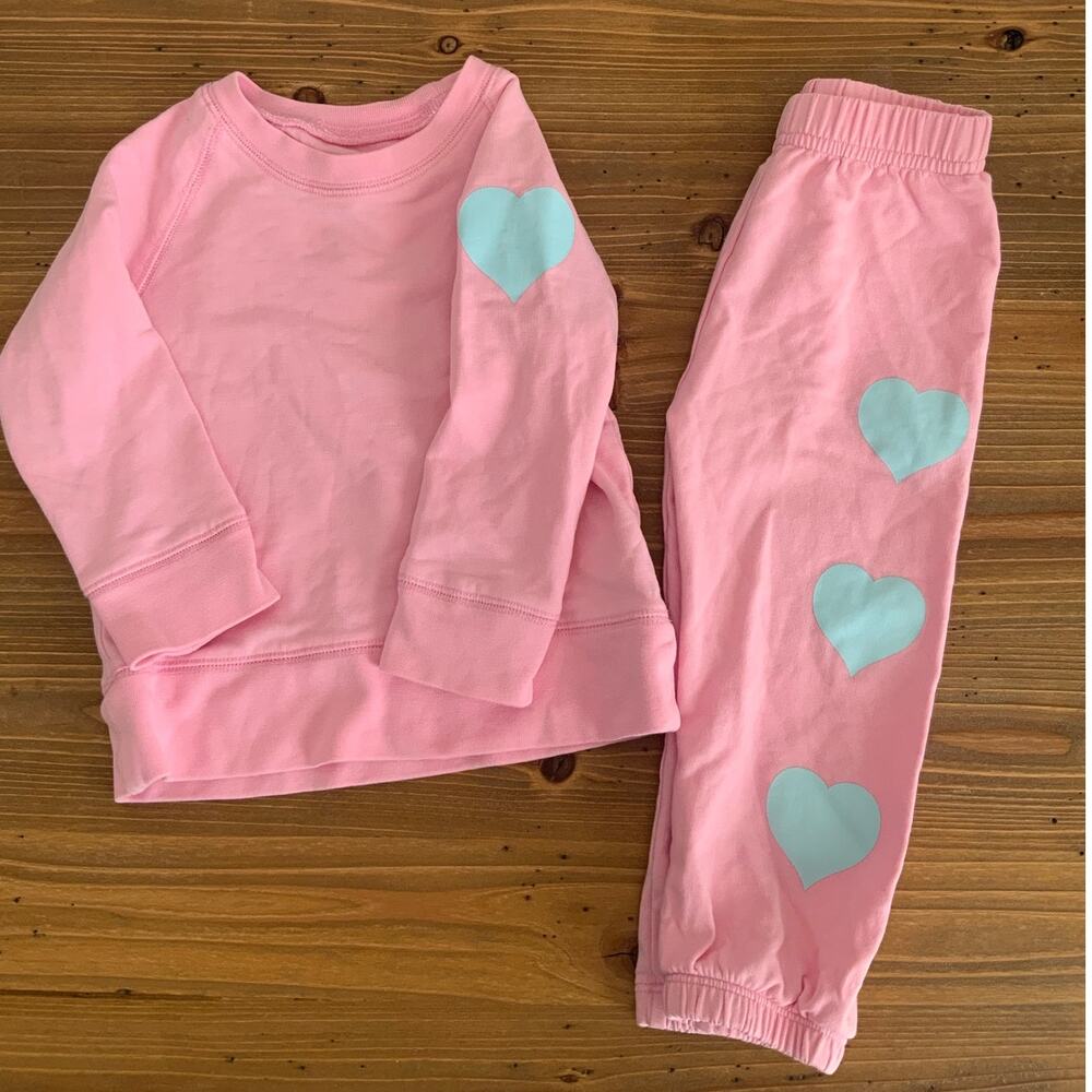 The Beaufort Bonnet Heart Sweatshirt and sweatpants size 6-12 mo